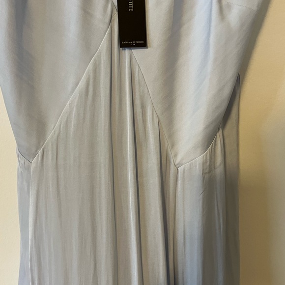 NWT/Banana Republic Petite Maxi Dress. Color Baby Glue Size Large. - Picture 4 of 6